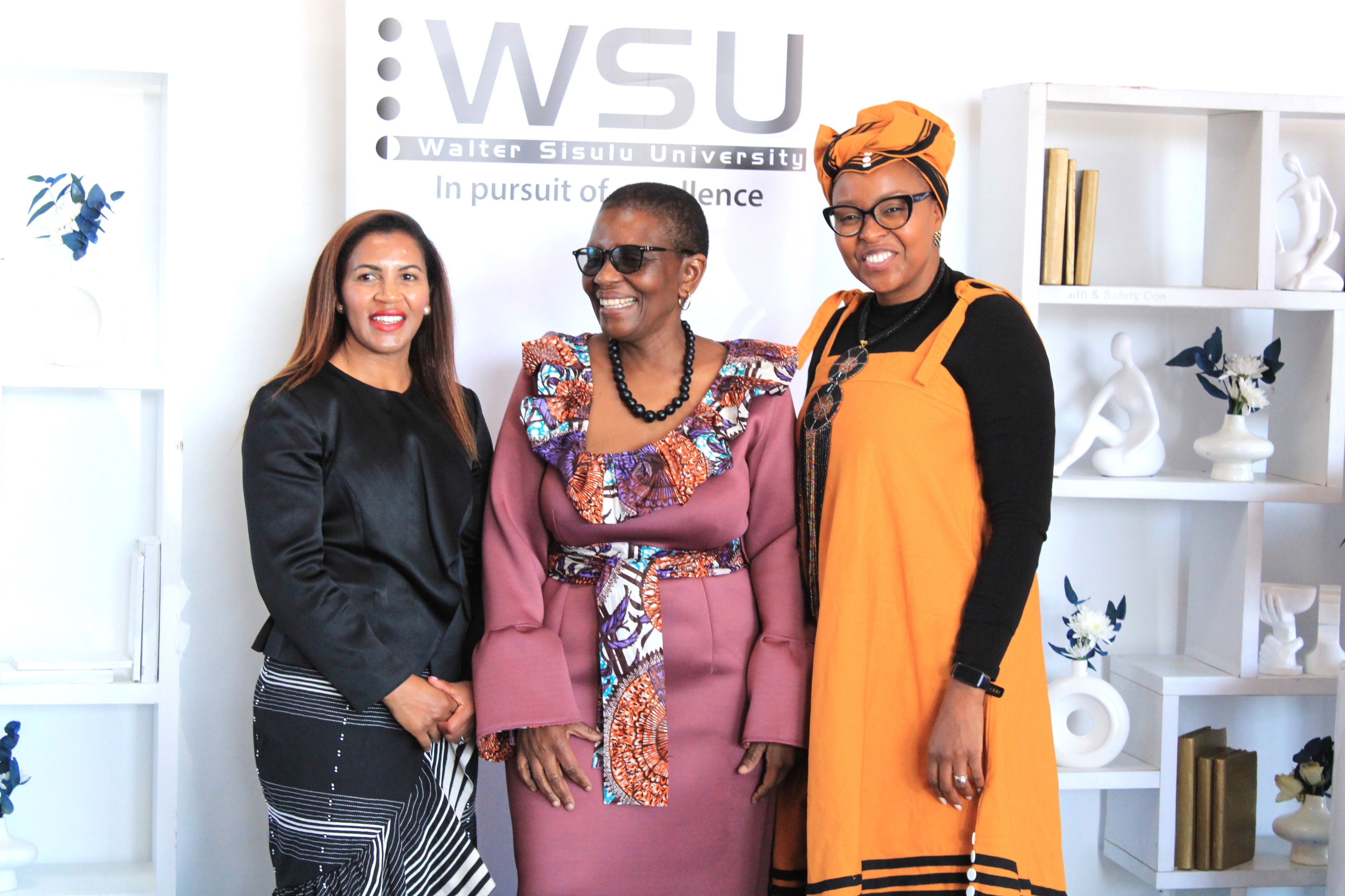 WSU PARTNERS WITH STANDARD BANK AND SAICA TO PROVIDE BURSARIES FOR FOURTH YEAR STUDENTS1