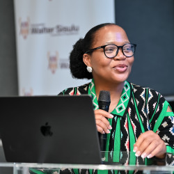 VICE-CHANCELLOR & ACADEMIC LEADERS CONVENE TRANSFORMATIONAL LEADERSHIP ROUNDTABLE